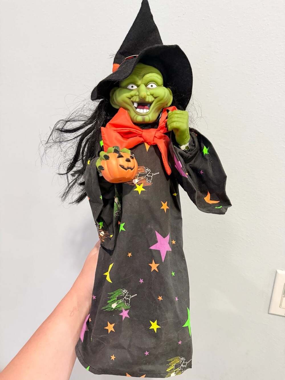 Holiday Creations 1993 Vintage Animated Halloween Witch Figurine